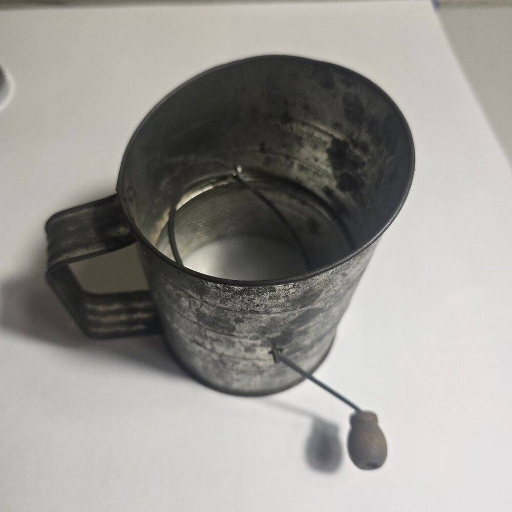 Vintage Bromwell’s 3-Cup Flour Sifter